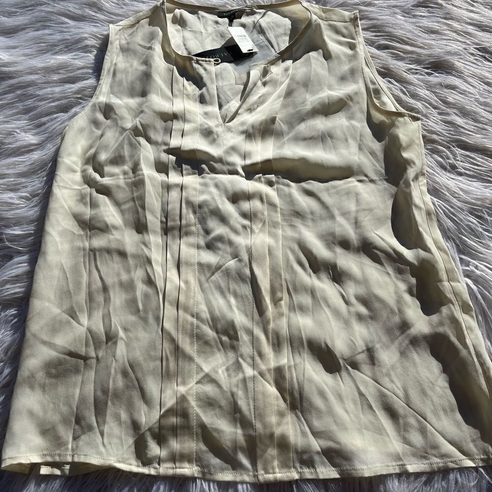 Talbots 💫Ivory Gathered-back Sleeveless Blouse💫sz6
